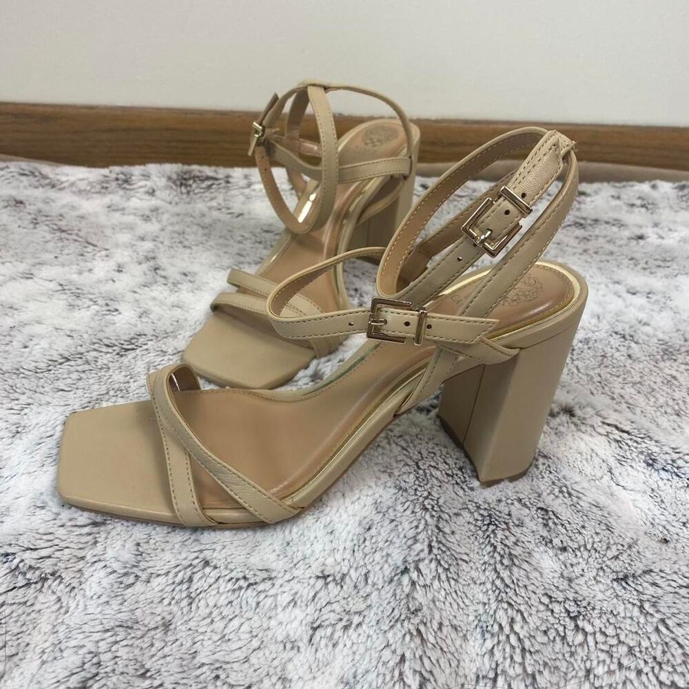 Vince-camuto Women's Cream and Tan Courts